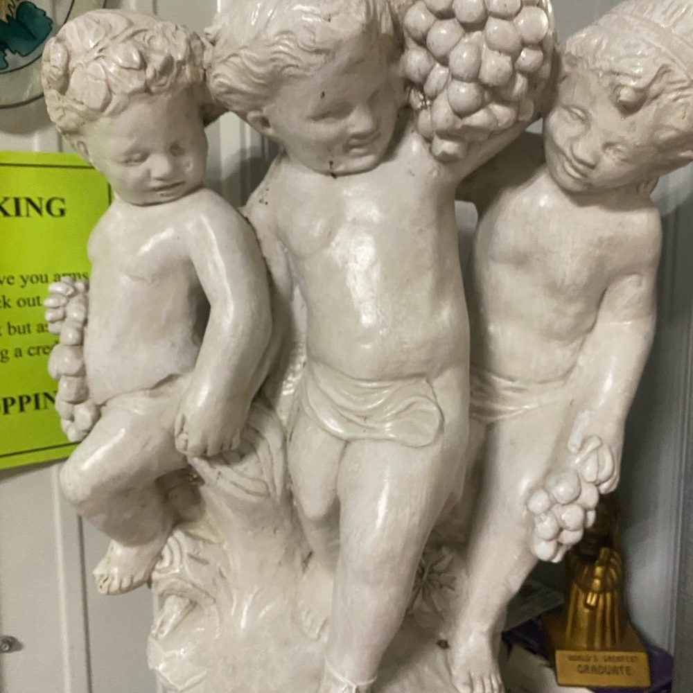 3 Cherub Statue